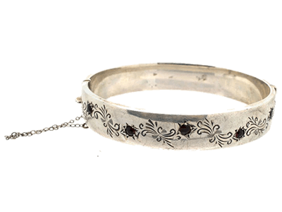 Engraved Silver 1950s Bangle Set With Garnets