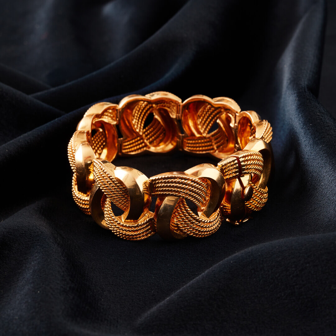 A French 18ct Gold Interwoven Design Bracelet in Original Case